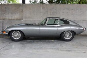 Abandoned_Jaguar_E_Type_11