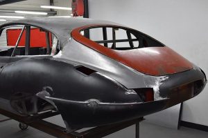 Abandoned_Jaguar_E_Type_6