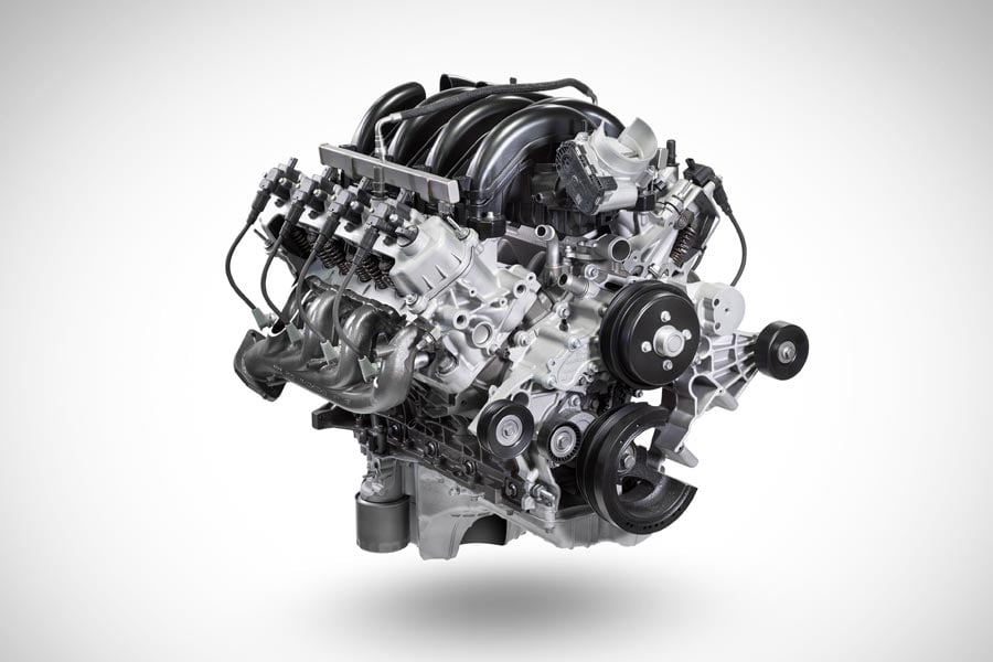 https://autogreeknews.gr/wp-content/uploads/2019/08/Ford-7.3L-engine-3.jpg