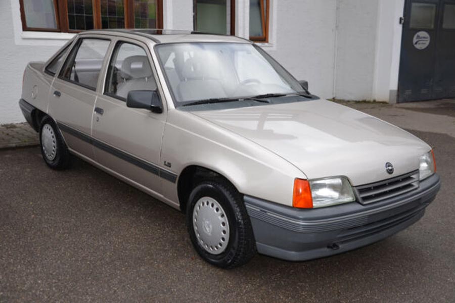 https://autogreeknews.gr/wp-content/uploads/2019/08/Opel-Kadett-1991-2.jpg