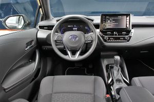 Toyota Corolla Hatchback Hybrid (17)
