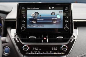 Toyota Corolla Hatchback Hybrid (19)