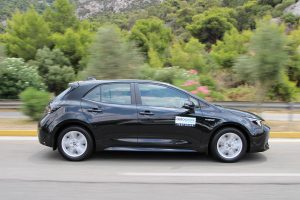 Toyota Corolla Hatchback Hybrid (2)