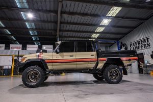 Toyota-Land-Cruiser-70-(6)