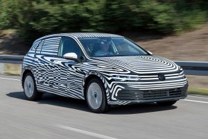 VW-Golf-2019-camo