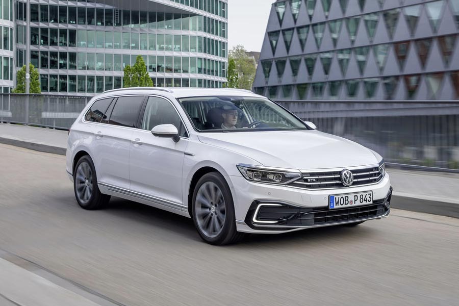 https://autogreeknews.gr/wp-content/uploads/2019/08/VW-Passat-GTE-4.jpg