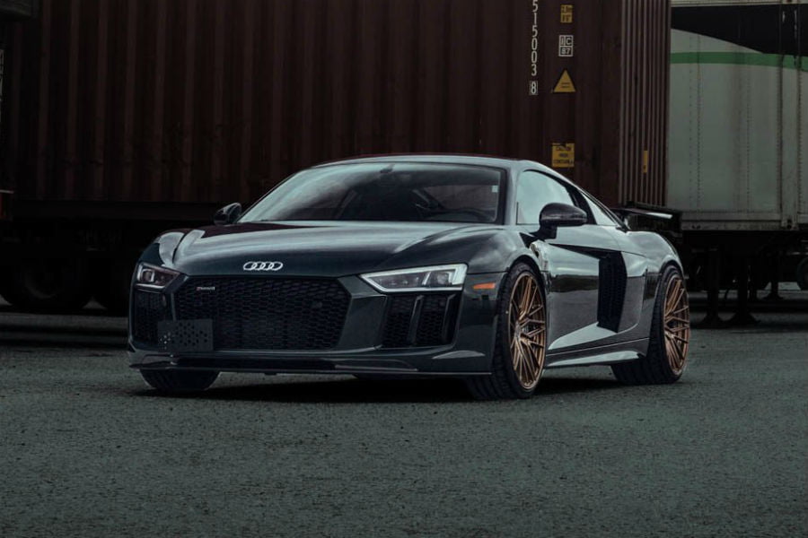 https://autogreeknews.gr/wp-content/uploads/2019/08/audi-r8-zantes2.jpg