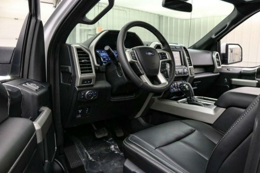 https://autogreeknews.gr/wp-content/uploads/2019/08/ford-f150-therio8.jpg