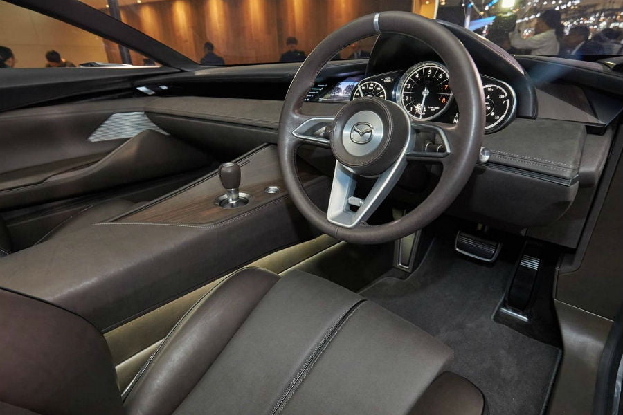 https://autogreeknews.gr/wp-content/uploads/2019/08/mazda-piswkinito-sedan4.jpg