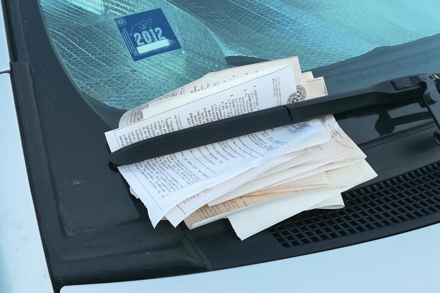 Πήγαν διακοπές και τους περιμένουν πολλές κλήσεις!