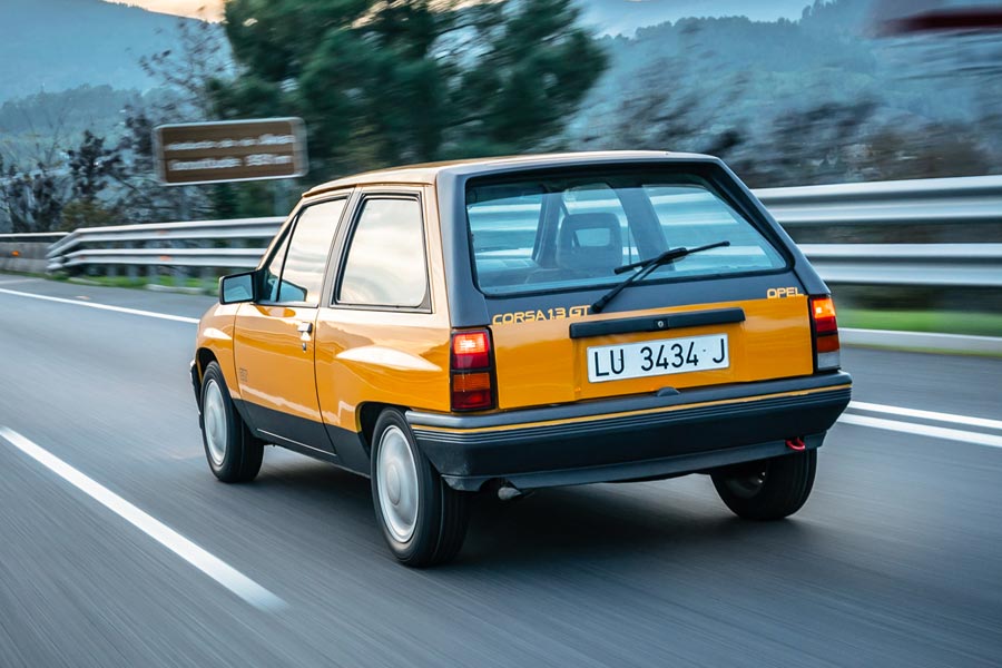 https://autogreeknews.gr/wp-content/uploads/2019/09/1987-Opel-Corsa-GT-508478.jpg