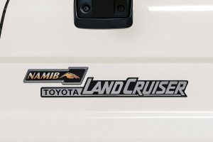 Africa_Land-_Cruiser_4