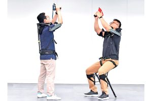 Hyundai-Develops-Wearable-Vest-Exoskeletonto-(5)