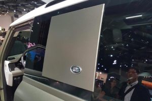 Land_Rover_Fake_Pillar_3