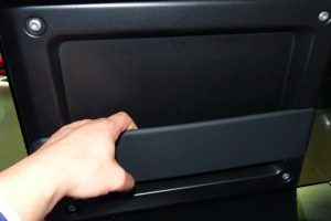 Land_Rover_Fake_Pillar_4