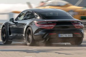Porsche_Taycan_Aeroplanoforo_2