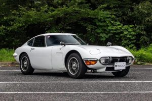 Toyota-2000GT-(1)