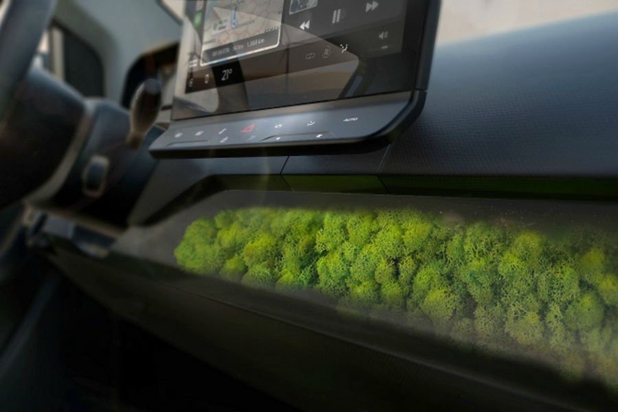 To πρώτο αυτοκίνητο με πρασινάδα στο εσωτερικό είναι γεγονός!