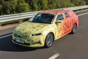 191029_SKODA_OCTAVIA_Covered_Drive-1-1440×960