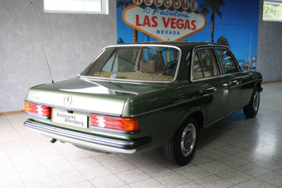 https://autogreeknews.gr/wp-content/uploads/2019/10/Mercedes-200-W123-10.jpg
