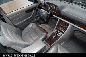 Mercedes 560 SE (3)