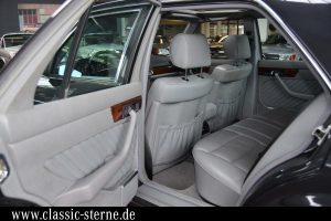 Mercedes 560 SE (4)