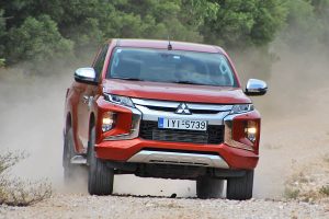 Mitsubishi L200 (11)