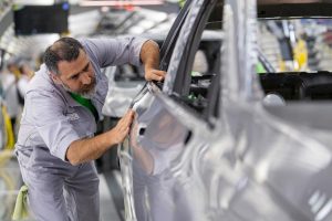 VW-Golf-8-production-(3)