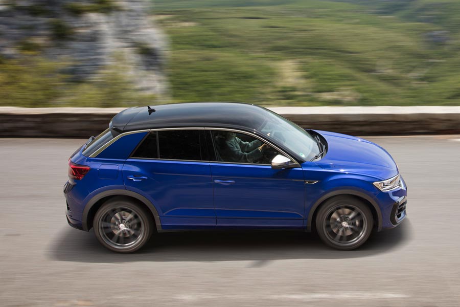 https://autogreeknews.gr/wp-content/uploads/2019/10/VW-T-ROC-R-6.jpg