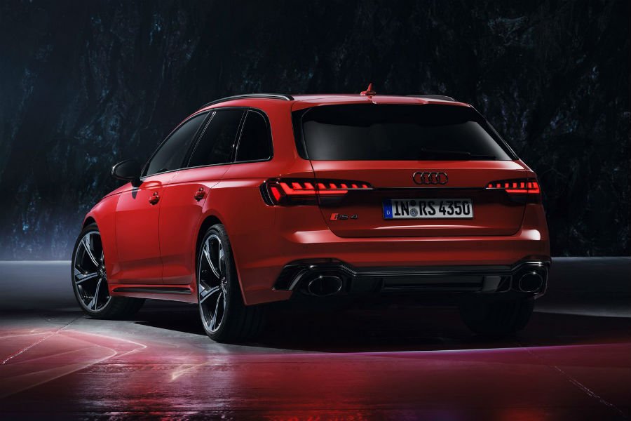 https://autogreeknews.gr/wp-content/uploads/2019/10/audi-rs4-avant6.jpg