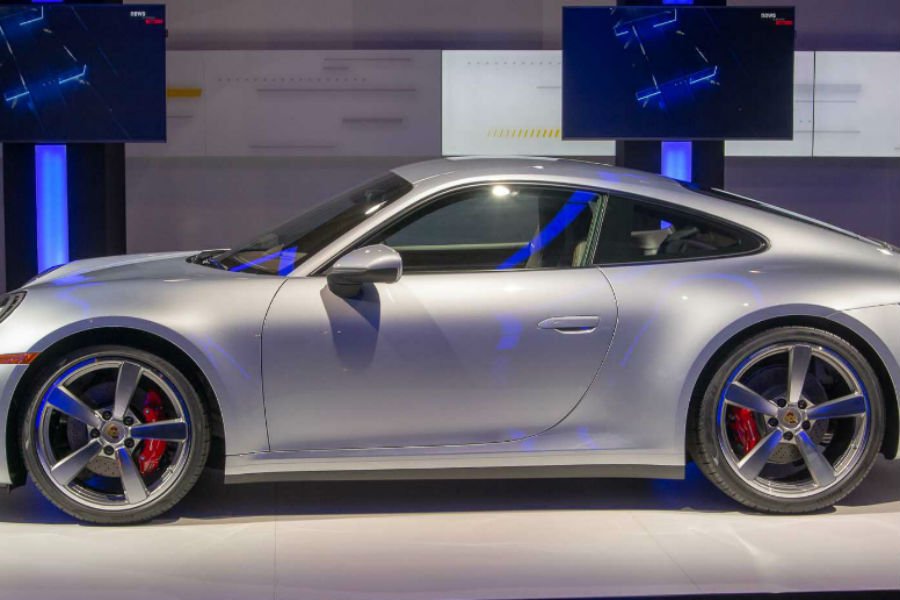 https://autogreeknews.gr/wp-content/uploads/2019/10/kapakia-porsche4.jpg