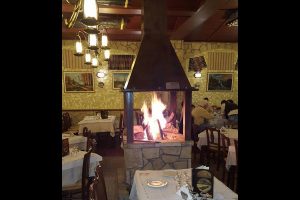 taverna-o-elatos-kalavrita (3)