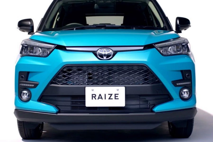 https://autogreeknews.gr/wp-content/uploads/2019/10/toyota-raize2.jpg