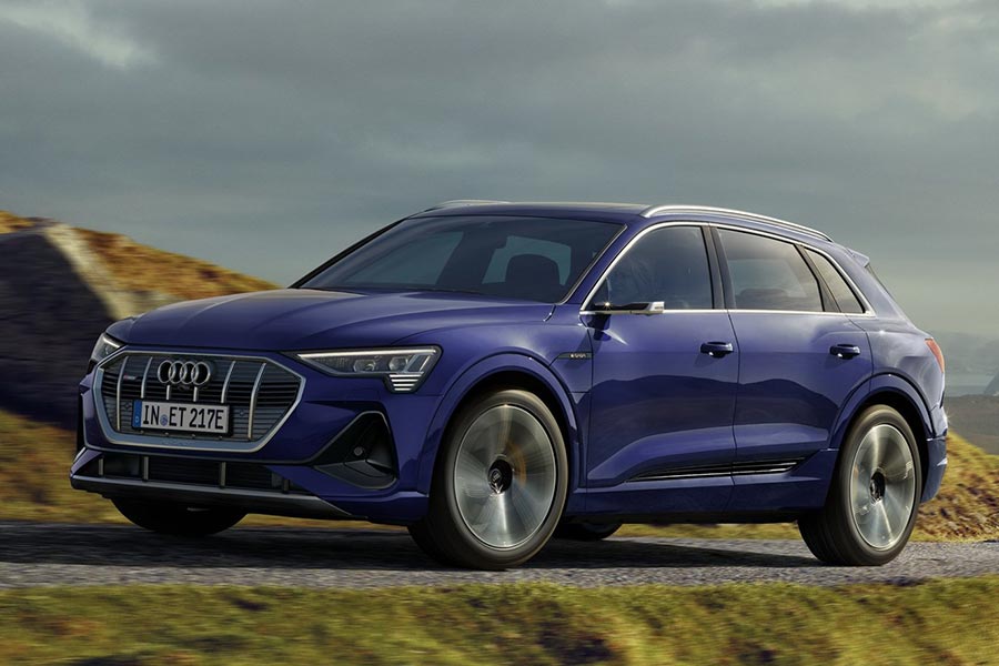 https://autogreeknews.gr/wp-content/uploads/2019/11/Audi-e-Tron_1.jpg