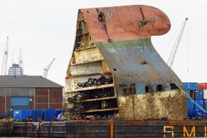 Car_Wreck_Tricolor_4