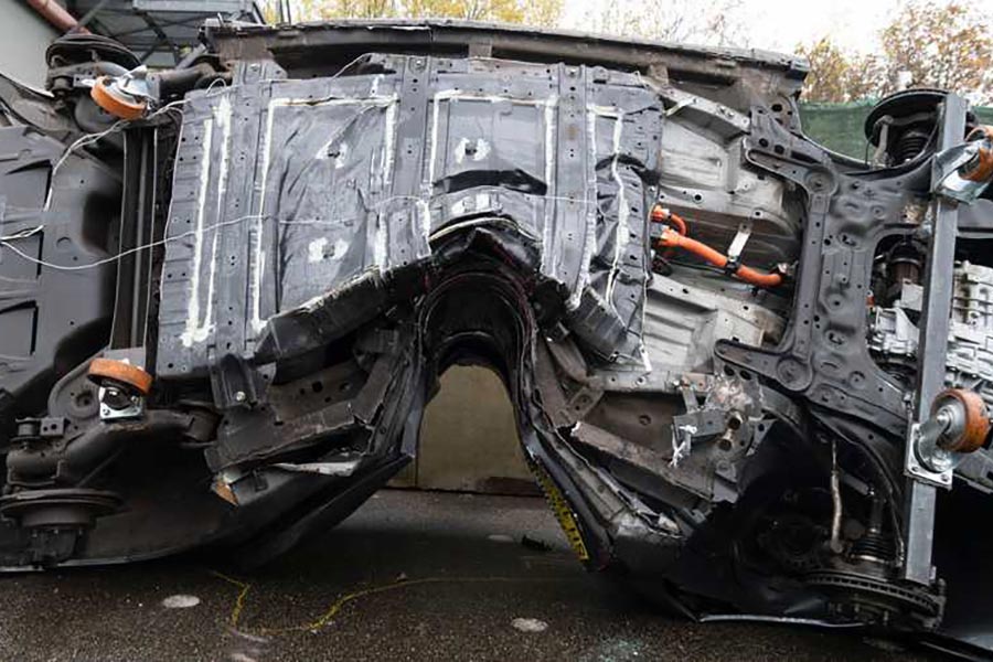 https://autogreeknews.gr/wp-content/uploads/2019/11/Crash_Test_DEKRA_2.jpg