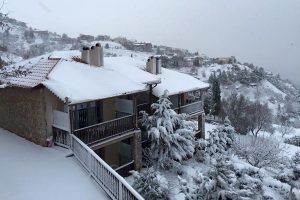 Hotel-Aigli-Araxova-(1)