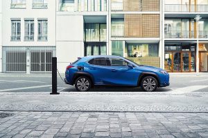 Lexus_UX_300e2