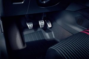 Renault-Clio-R.S.-Line-(3)