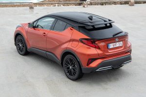 Toyota-C-HR-2019-(5)