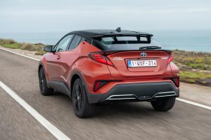 Toyota-C-HR-2019-(7)