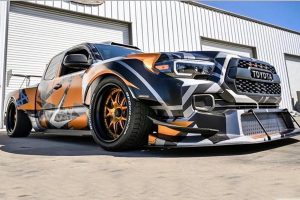 Toyota_Hilux_Nascar_Engine_1