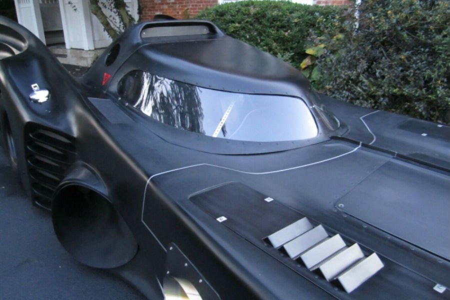 https://autogreeknews.gr/wp-content/uploads/2019/11/batmobile3.jpg