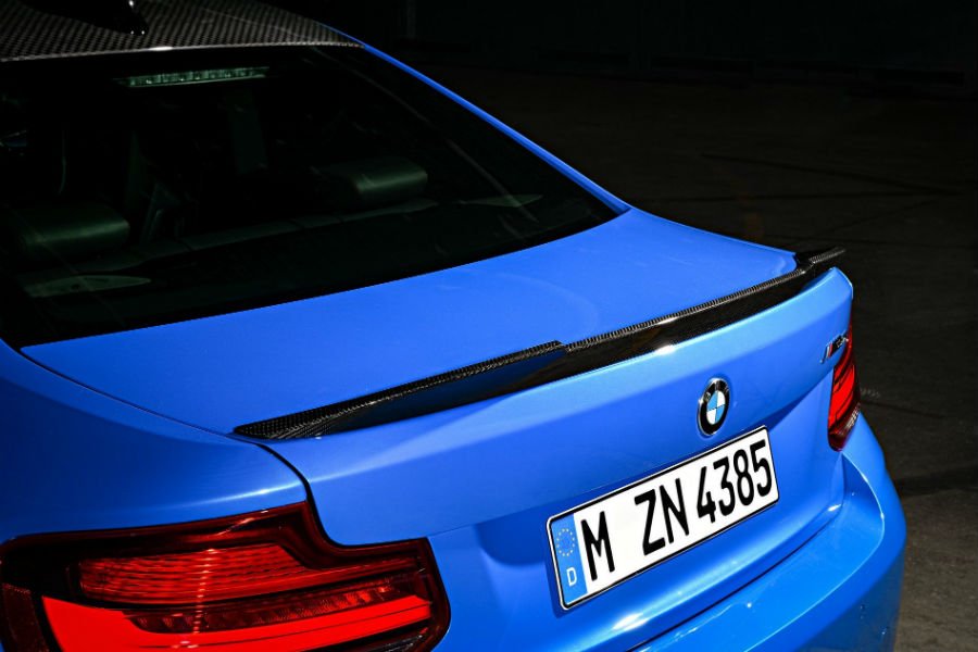 https://autogreeknews.gr/wp-content/uploads/2019/11/bmw-m2-cs7.jpg
