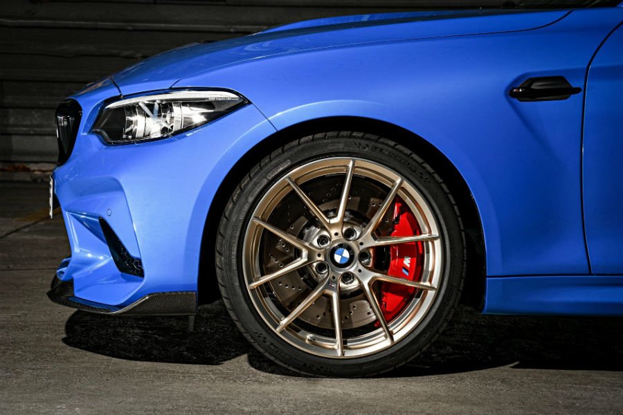 https://autogreeknews.gr/wp-content/uploads/2019/11/bmw-m2-cs9.jpg