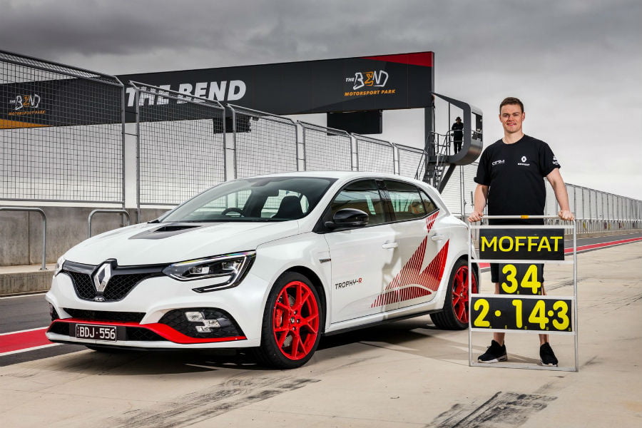 https://autogreeknews.gr/wp-content/uploads/2019/11/renault-megane-rs-rekor3.jpg