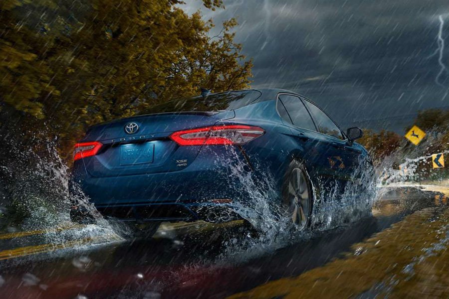 https://autogreeknews.gr/wp-content/uploads/2019/11/toyota-camry-awd2.jpg