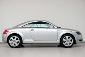 Audi-TT-2000-1