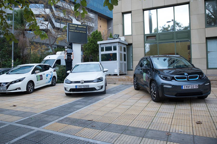 https://autogreeknews.gr/wp-content/uploads/2019/12/EV-cars-ΥΠΕΝ.jpg