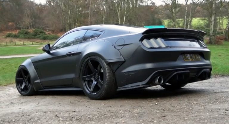 https://autogreeknews.gr/wp-content/uploads/2019/12/FordMustangWide_2.jpg